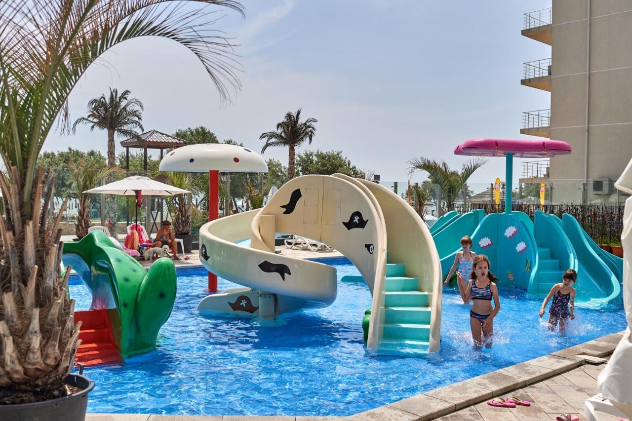 Cristalex Studio Aparthotel Pool & Spa Mamaia Nord ナボダリ エクステリア 写真